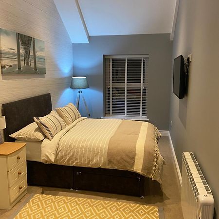 Stylish Tenby Apartment, Great Location, Parking Habitación foto