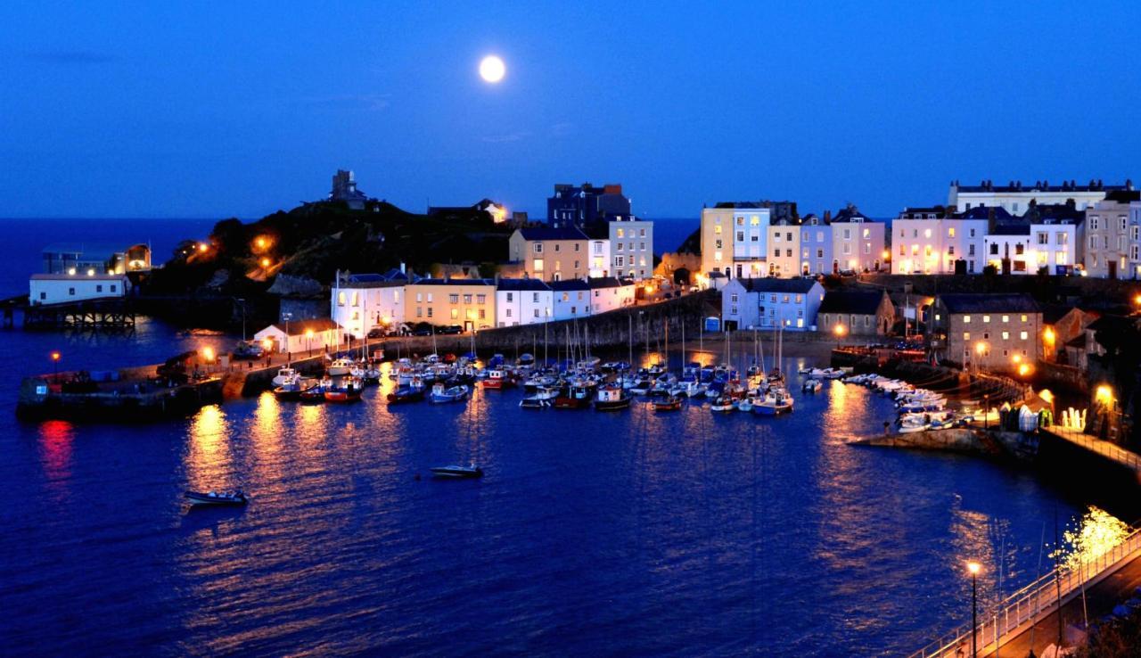 Stylish Tenby Apartment, Great Location, Parking Exterior foto