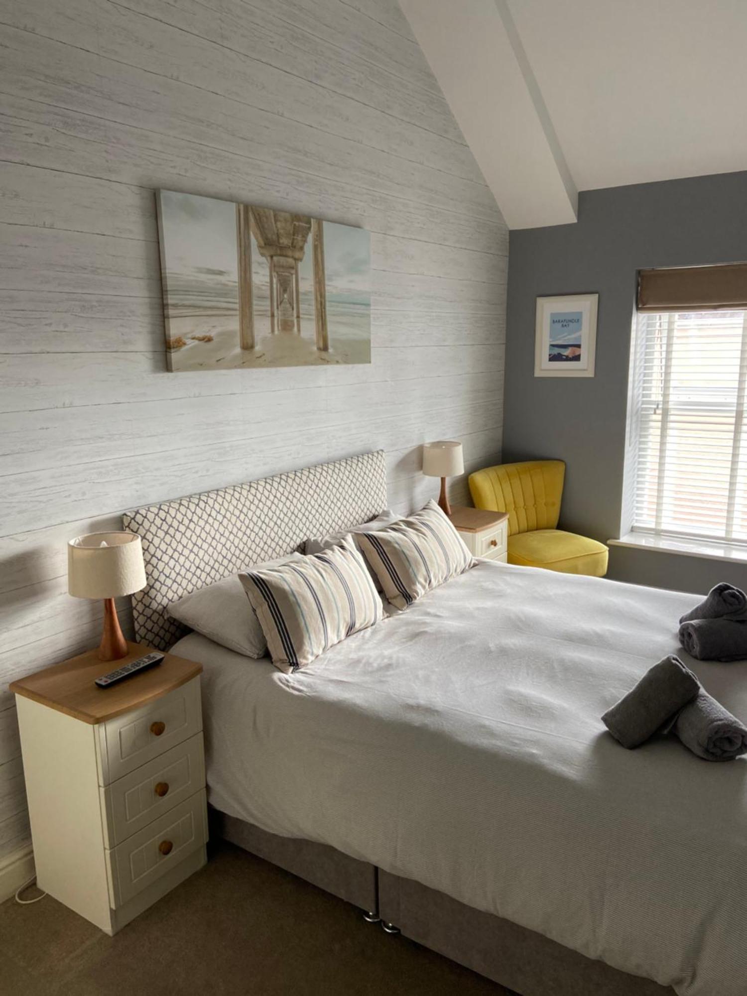 Stylish Tenby Apartment, Great Location, Parking Exterior foto